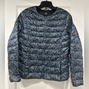 Uniglo Down Fill Jacket Black/Navy Size Large Ultra Light
